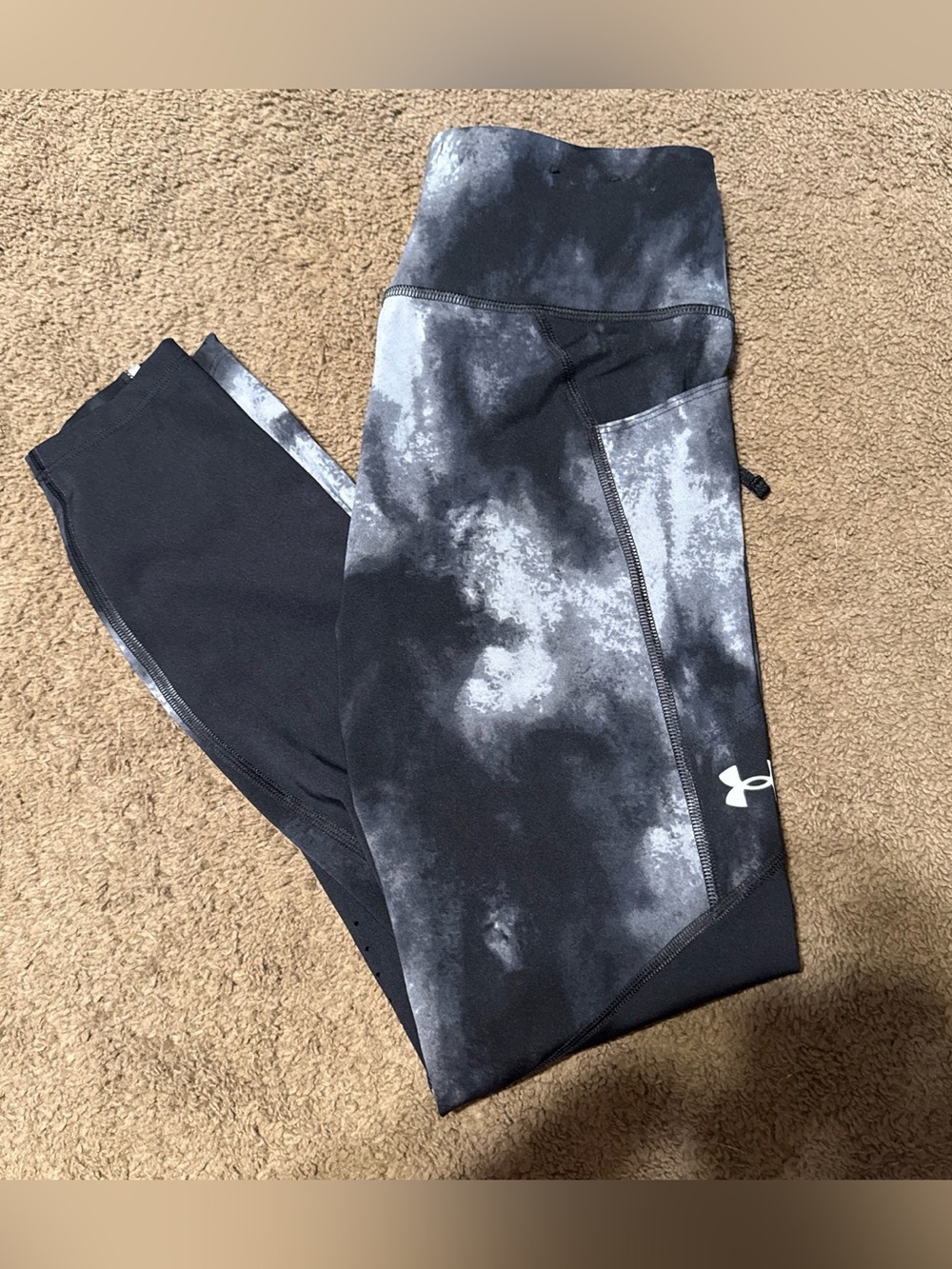 Under Armour Black & Gray Tie-Dye Girls' Leggings